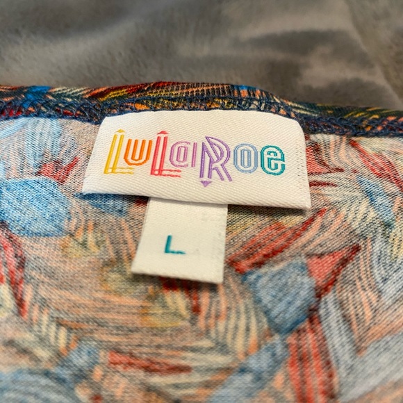 NWT Lularoe Irma Size Large - Picture 2 of 4